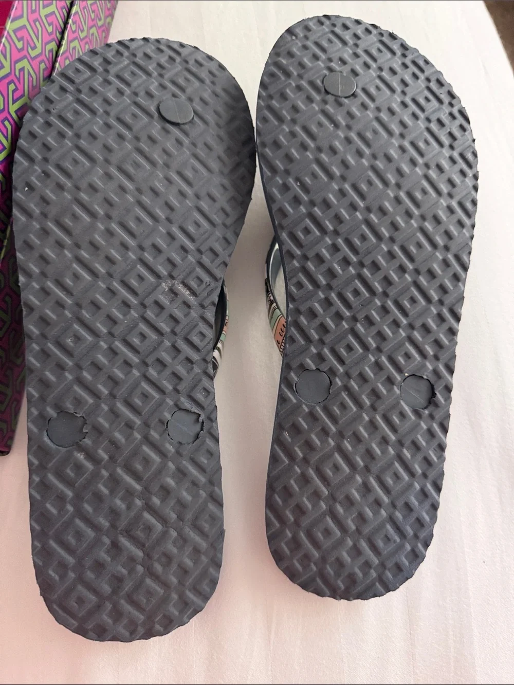 Tory Burch Black Multicolor Compass-Print Flip Flops - Picture 3 of 6